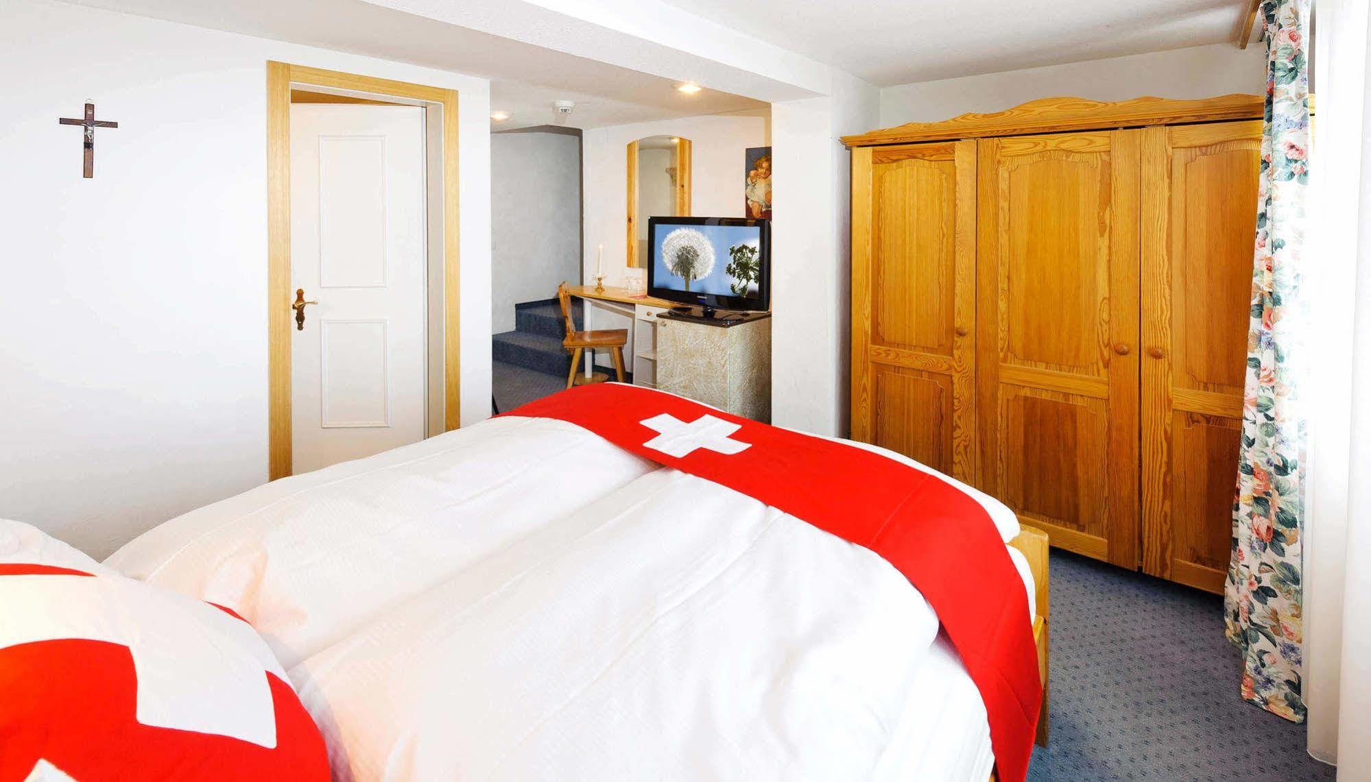 Hotel Walliserhof - The Dom Collection グレヘン エクステリア 写真